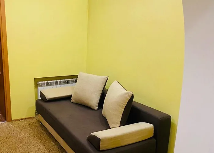 вул кониського 5 - на 6 осіб в центрі медінститут поруч Apartamento