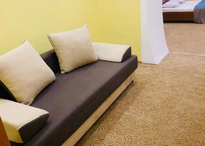 вул кониського 5 - на 6 осіб в центрі медінститут поруч Apartamento Leópolis